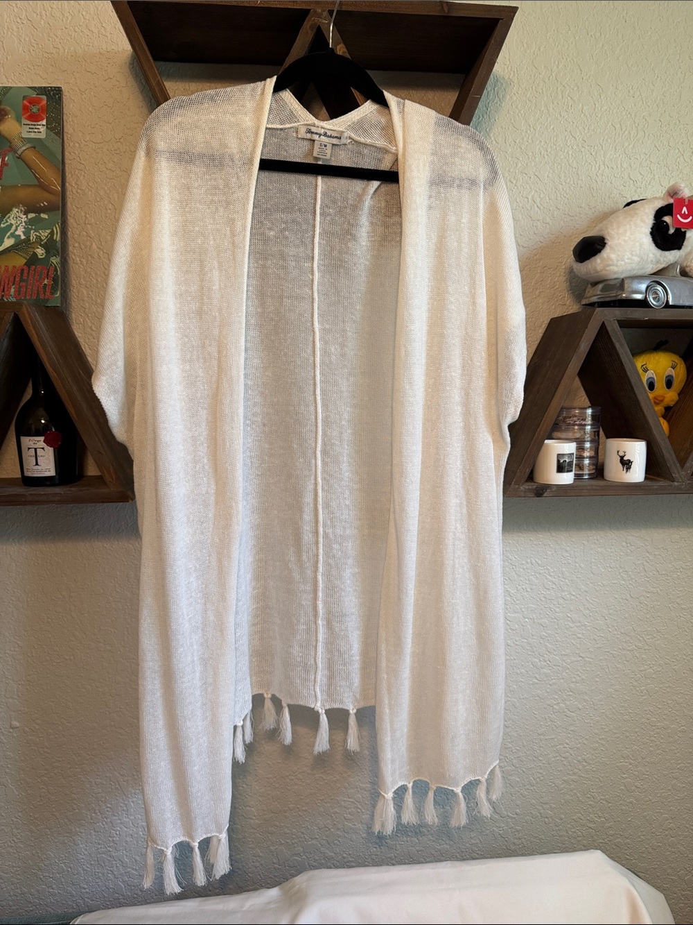 Tommy Bahama White Lightweight Fringe Wrap